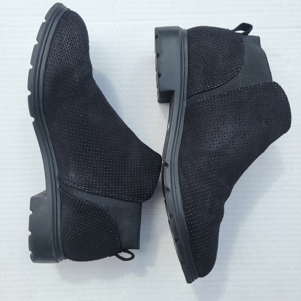 Dr. Scholl's Women's Black Slip-On Knit Sneakers - Picture 2 of 7